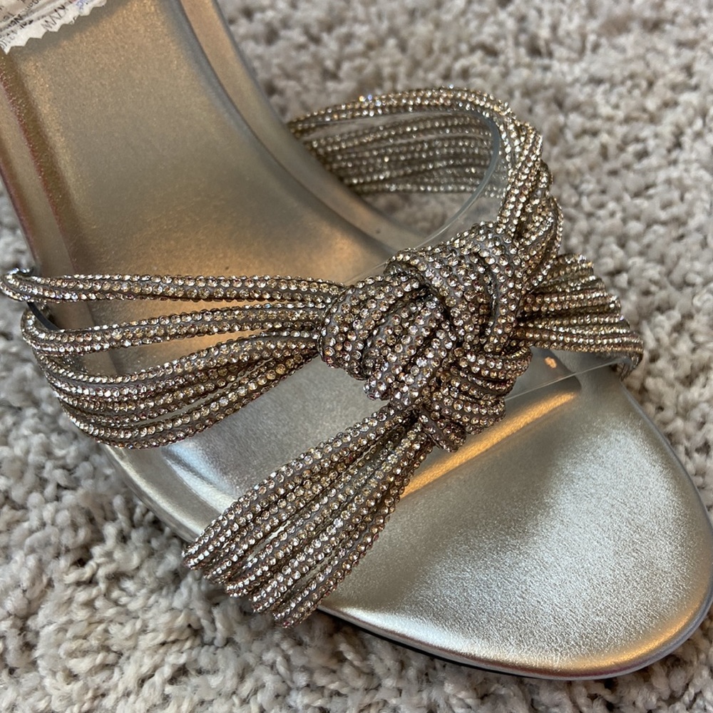 NWT Marc Fisher Heeled Sandal